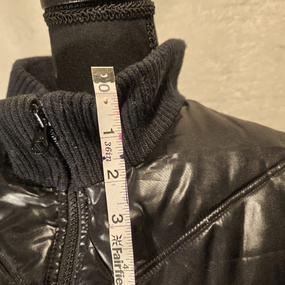 WATER RESISTANT, SHINY, PUFFER, BLACK OLD NAVY VEST - Picture 2 of 14